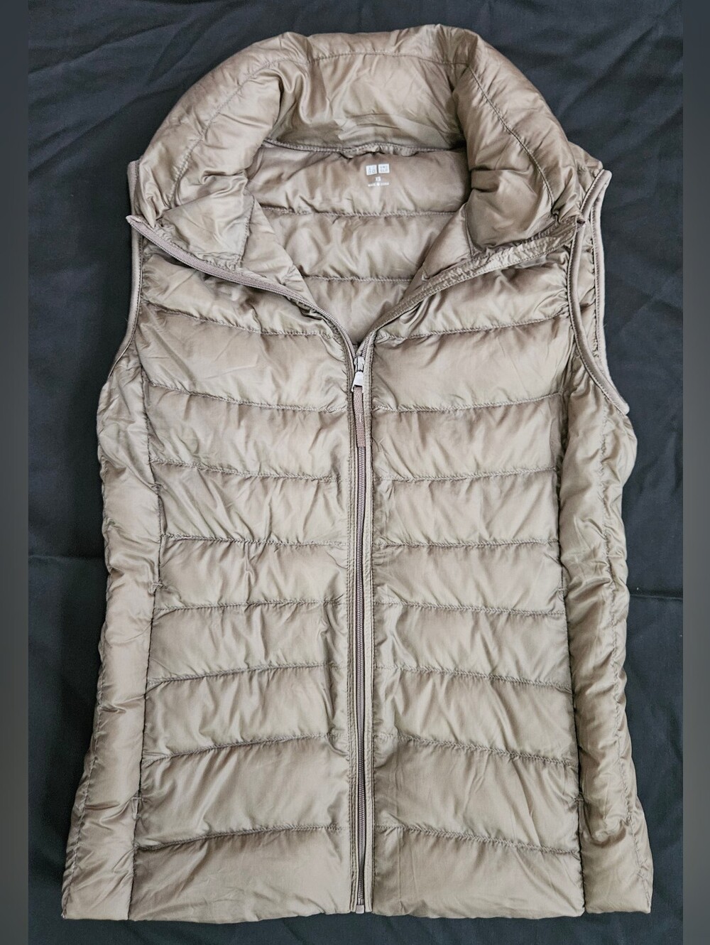 Uniqlo Ultralight Puffer Vest in Creamy Beige Size XSmall